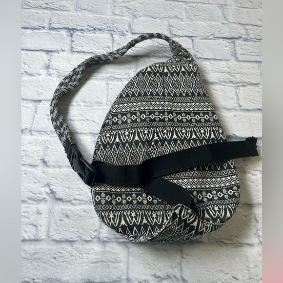 Kavu Geometric Black and White Sling Backpack. Cabincore. Hiking. Outdoors. - Picture 9 of 9